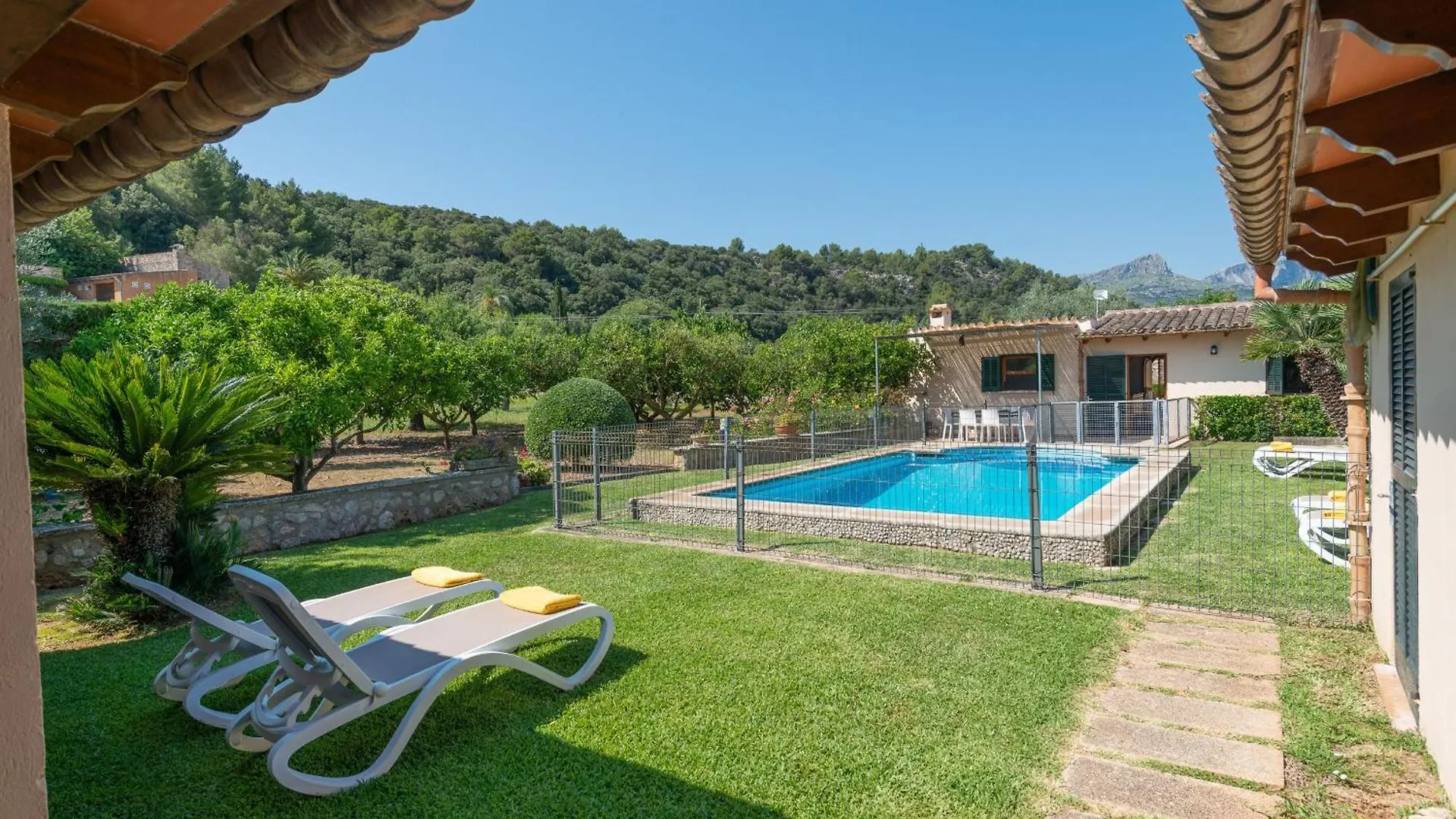 Villa Pont Roma With Pool, Mountain Views & Aircon Pollença Vakantiehuis