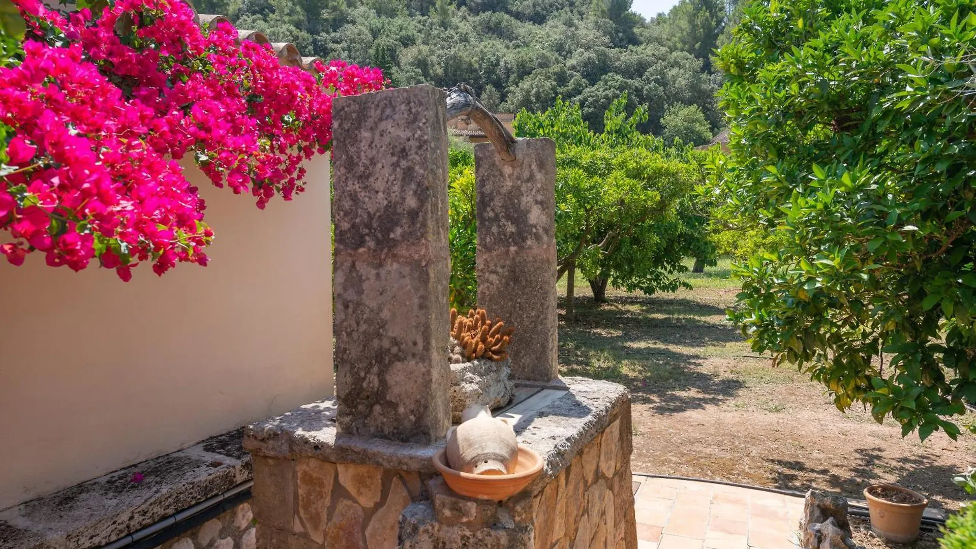 Villa Pont Roma With Pool, Mountain Views & Aircon Pollença