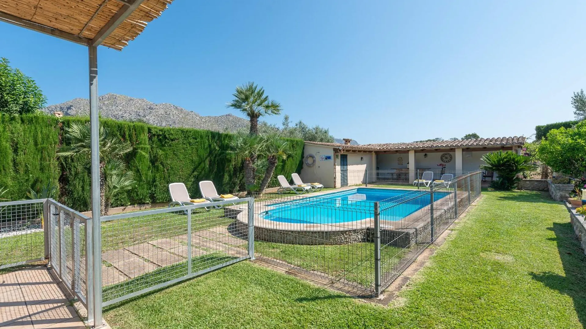Villa Pont Roma With Pool, Mountain Views & Aircon Pollença Vakantiehuis